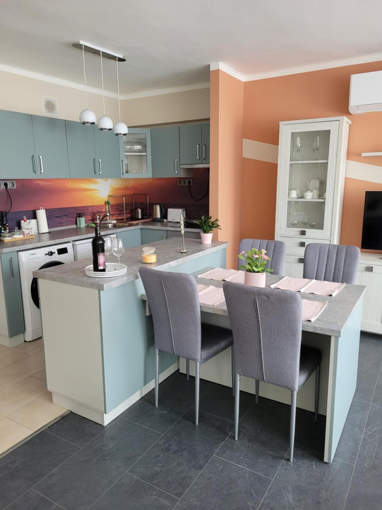 Krisztina Apartman Apartment Salgotarjan Exterior photo